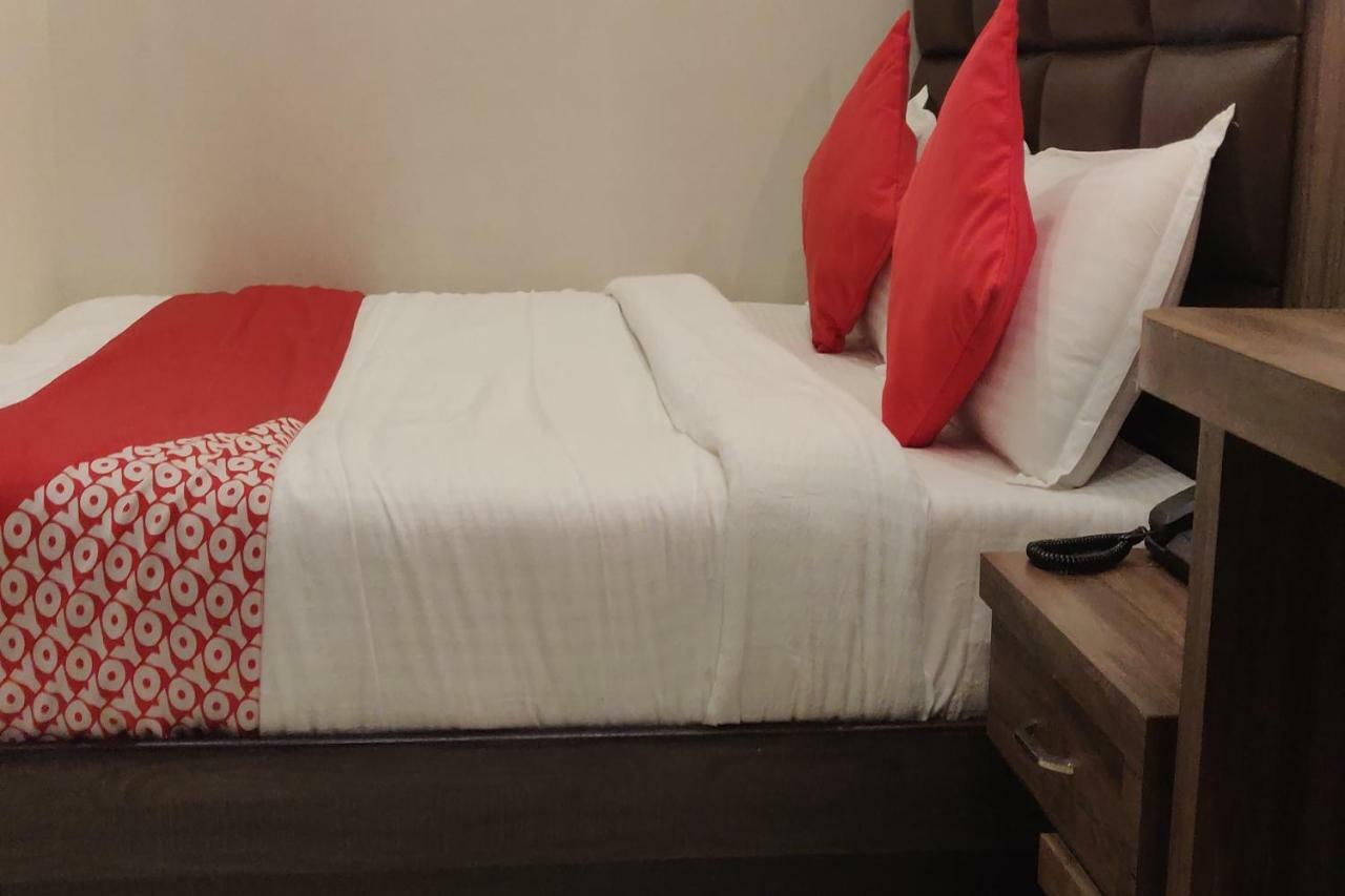 Oyo 42009 Hotel A One Suite Bombaj Zewnętrze zdjęcie